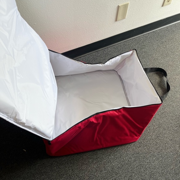 COPY - Hot Cold Insulated delivery/carrier bag. New 22 x 22 x 12 Two Strapes Ha… - Picture 4 of 7